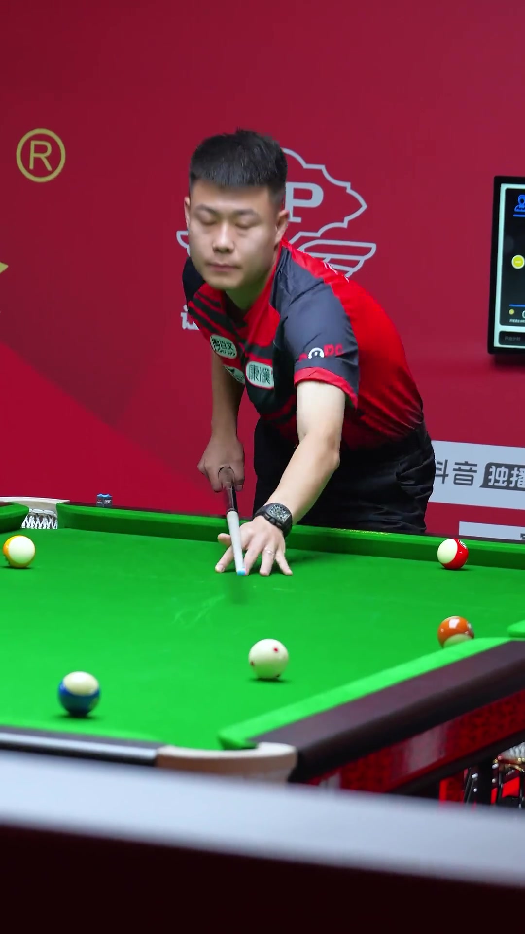 都在首秀中 都在首秀中