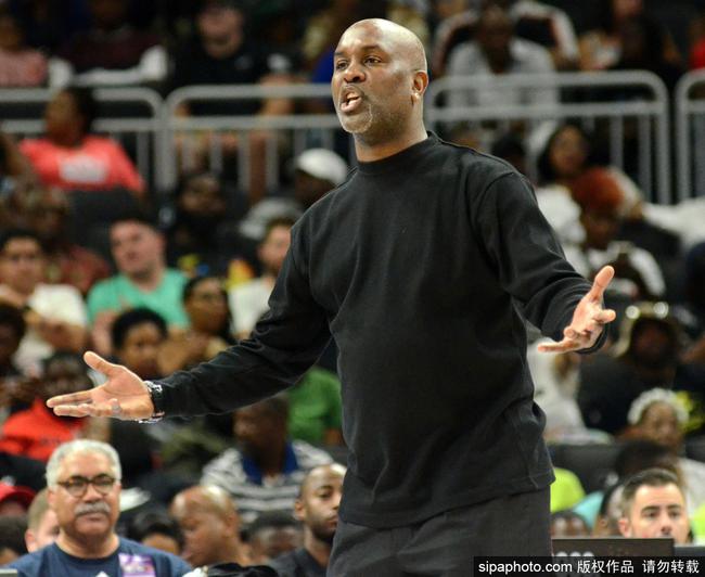 他迅速重新 他迅速重新