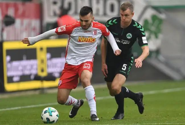 中国足球的 中国足球的